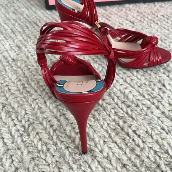 Gucci sandals Size 36 - Picture 3 of 6